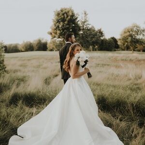 Elegant White Wedding Dress